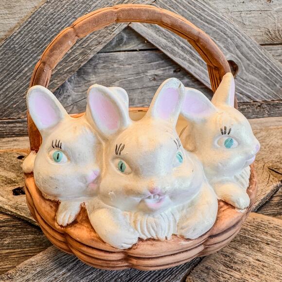 1970's Vintage Atlantic Mold, Easter Bunnies in Basket w/ 15 Iridescent Eggs - Picture 7 of 12